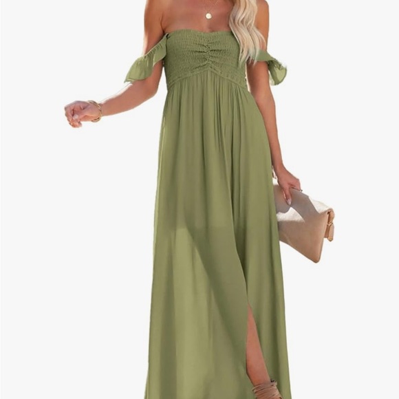 Dresses & Skirts - Elegant Green Off-Shoulder Maxi Dress
